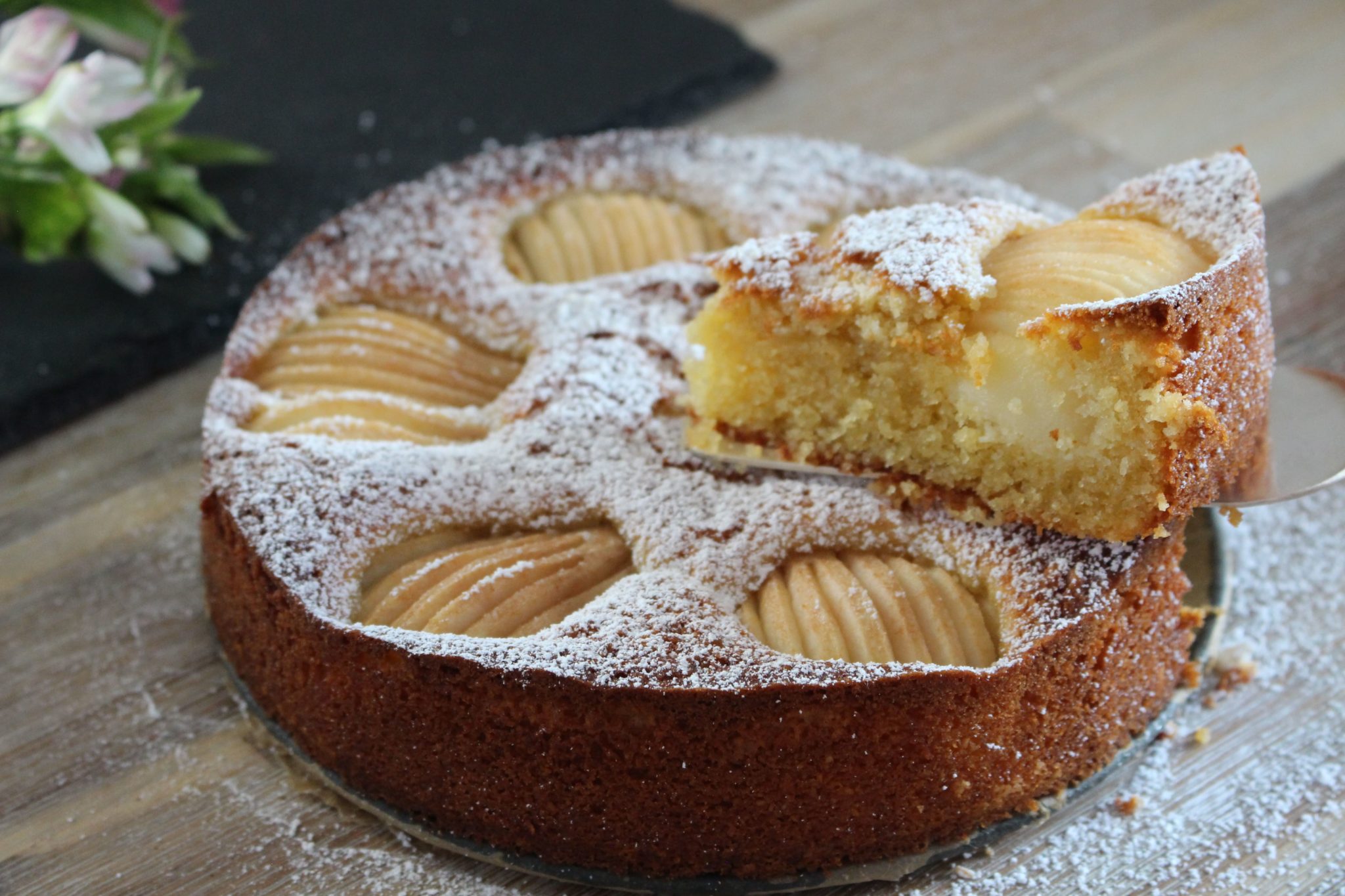 Almond Flour Pear Cake - Easy and very fluffy