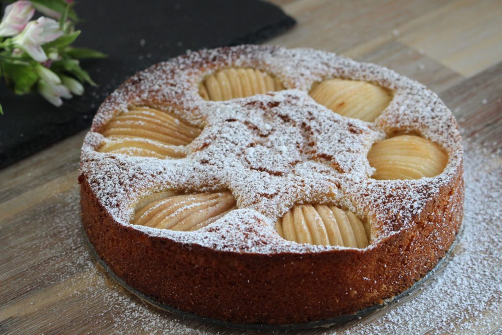 Pear cake with almond flour