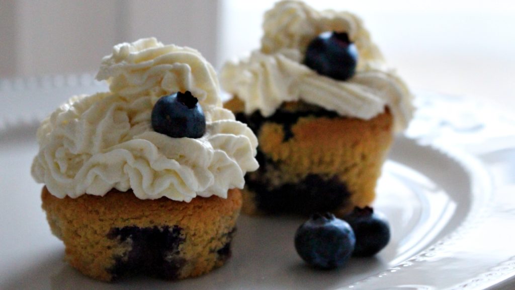 Blueberry Cupcakes with Mascarpone Vanilla Frosting