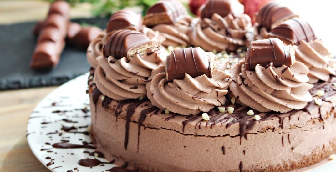 Kinder Bueno Chocolate Cake