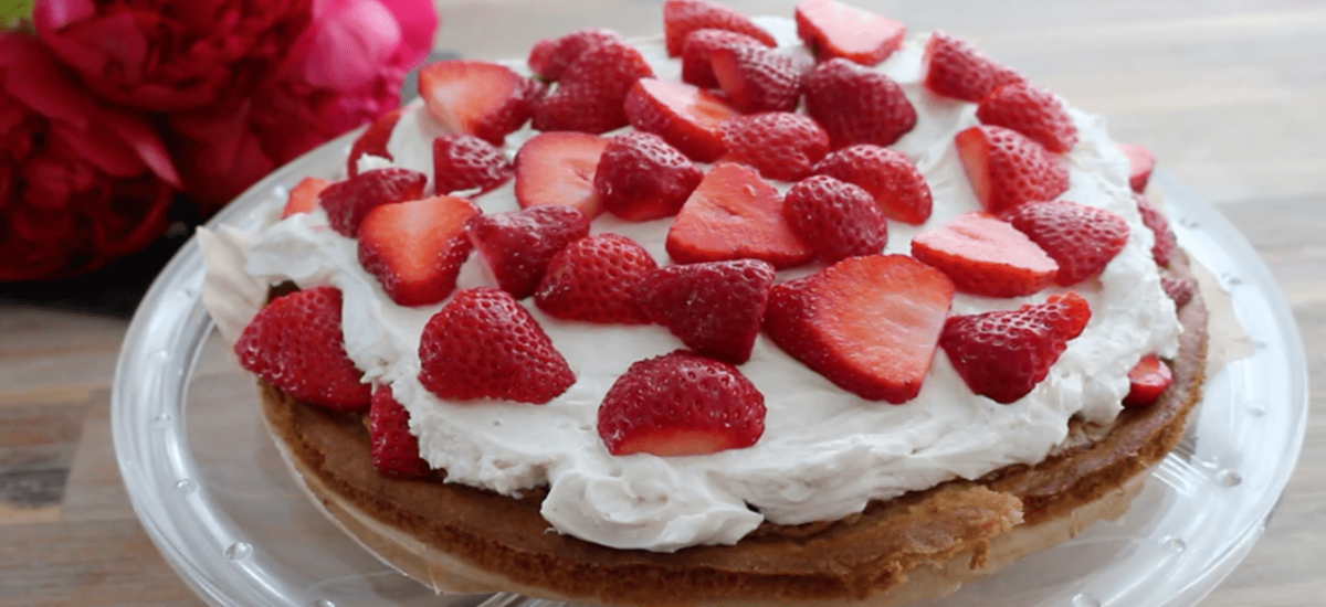 Strawberry Meringue Cake – Everyone’s Favorite